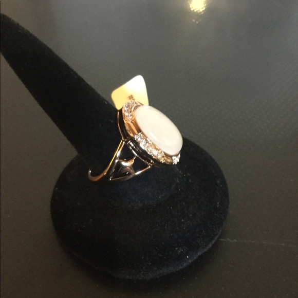 NWT Opal & Rose Gold Rings Various Sizes - Picture 3 of 7